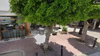 Pánico en Sant Antoni: "Estábamos en la terraza cuando llegó un coche, se bajó un hombre con una pistola y un machete y arremetió contra una familia"