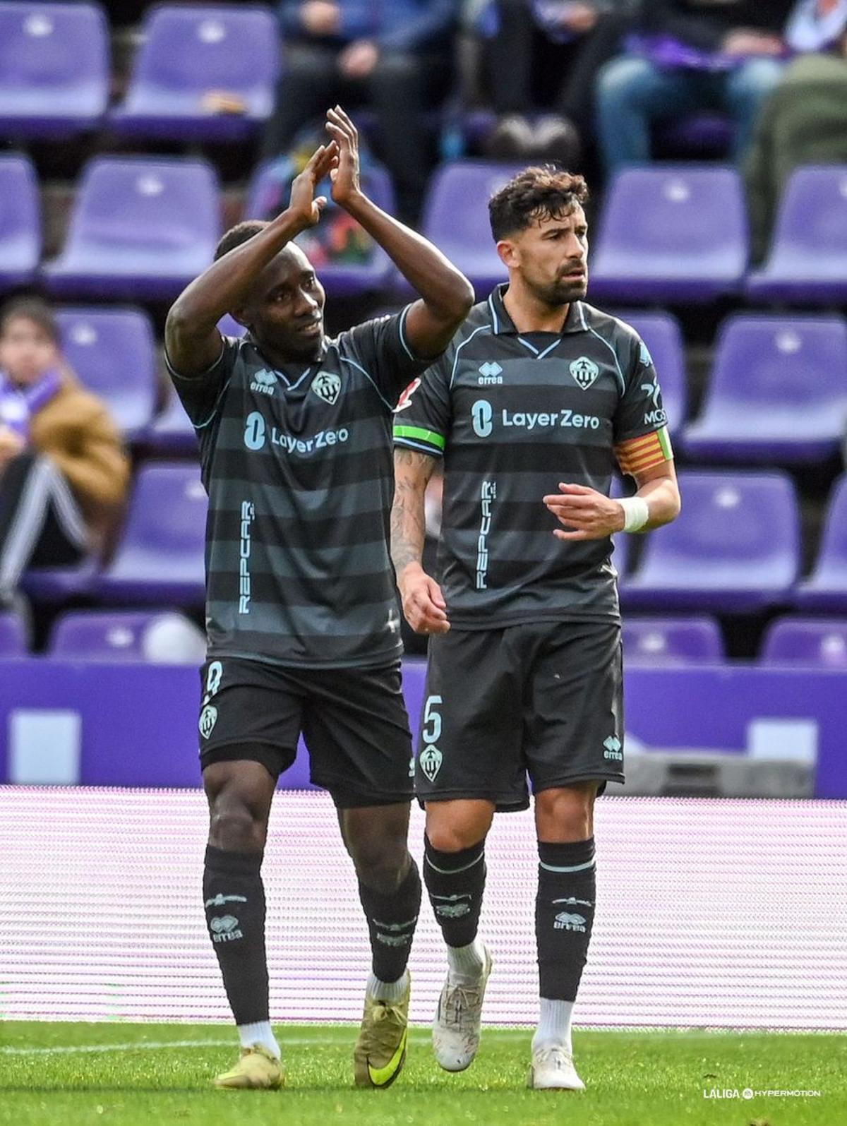 Camara y Alberto, tras el 0-1.