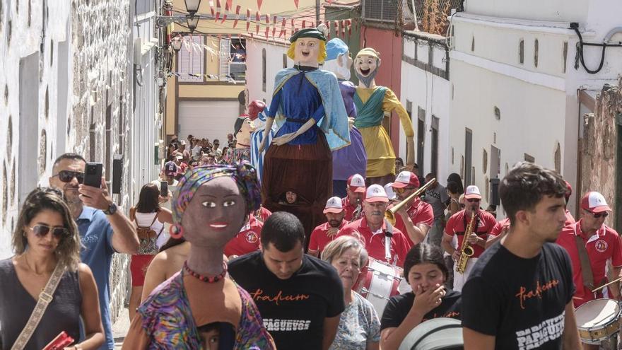 Los papagüevos conquistan San Lorenzo antes de la gran quema