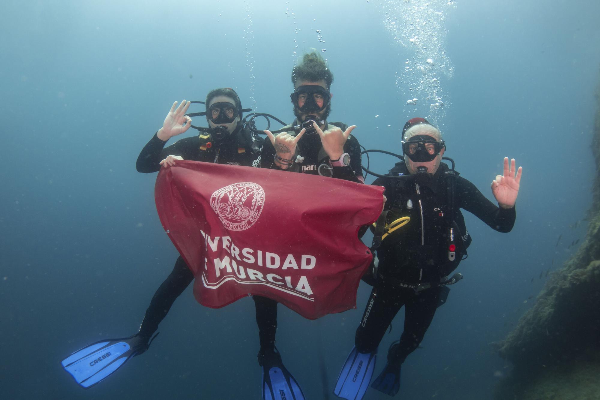 La Universidad de Murcia 'se moja' por los fondos marinos de Águilas