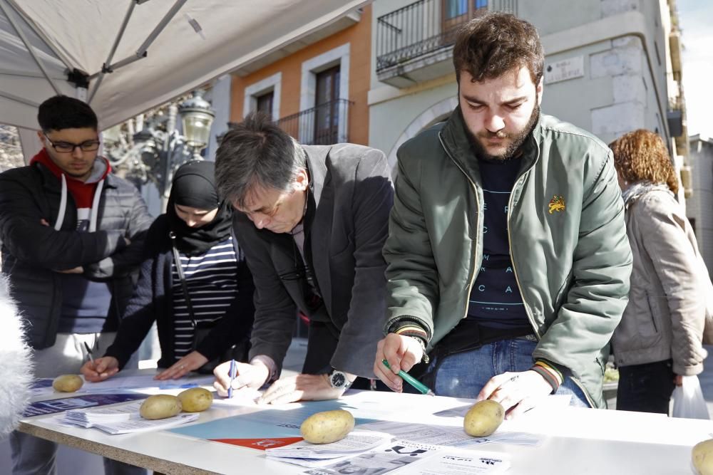 Acte en defensa els drets dels refugiats a Girona