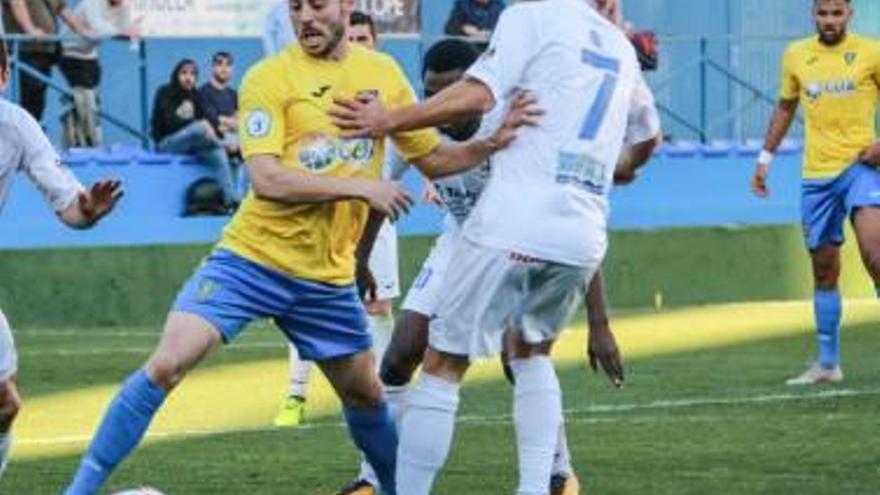 El Orihuela no pudo pasar del empate en el campo del Roda.