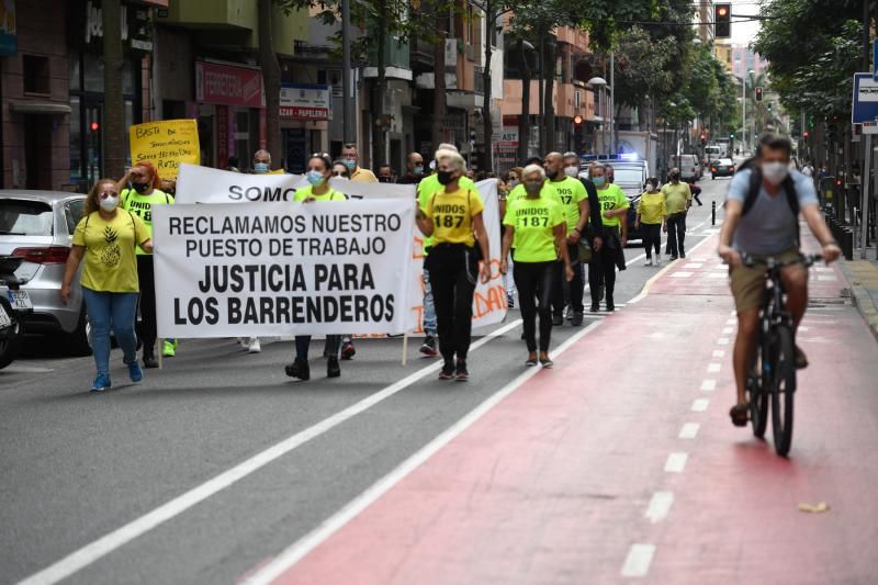 Manifestación de los barrenderos despedidos por el ayuntamiento de LPGC