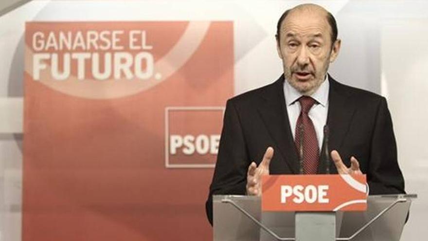 Rubalcaba: &quot;Si Bárcenas usó la amnistía fiscal, Montoro debe irse ya&quot;