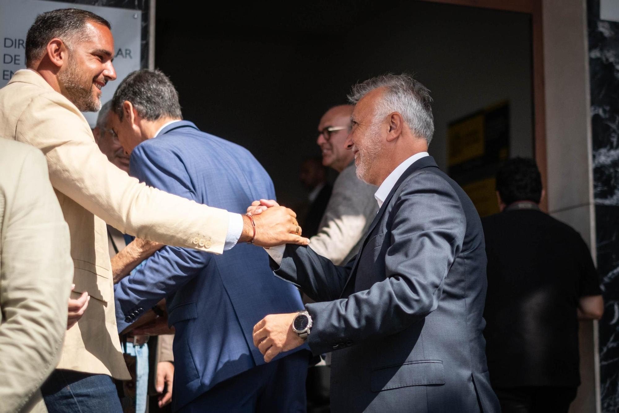 Reunión entre Pedro Sánchez y  Fernando Clavijo este viernes en La Palma. 