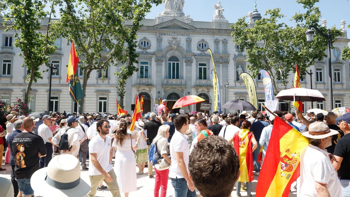 Cientos de personas protestan en Madrid contra las reformas judiciales del Gobierno
