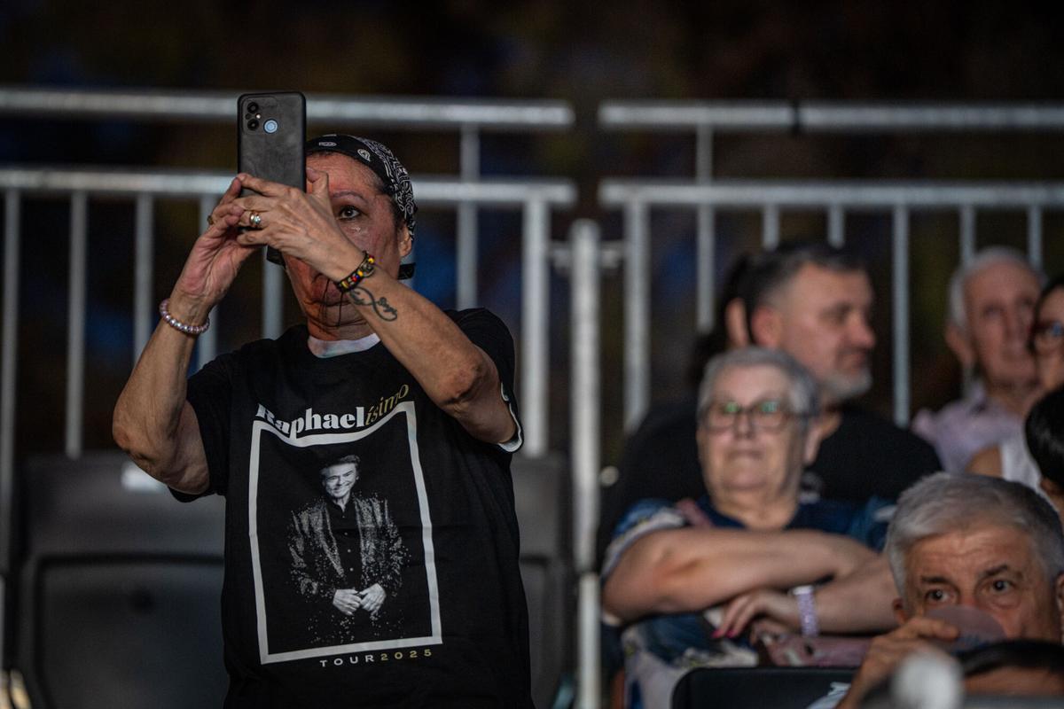 Concierto de Raphael dentro del ciclo Les Nits Occident, celebrado en los Jardins del Palau de Pedralbes de Barcelona