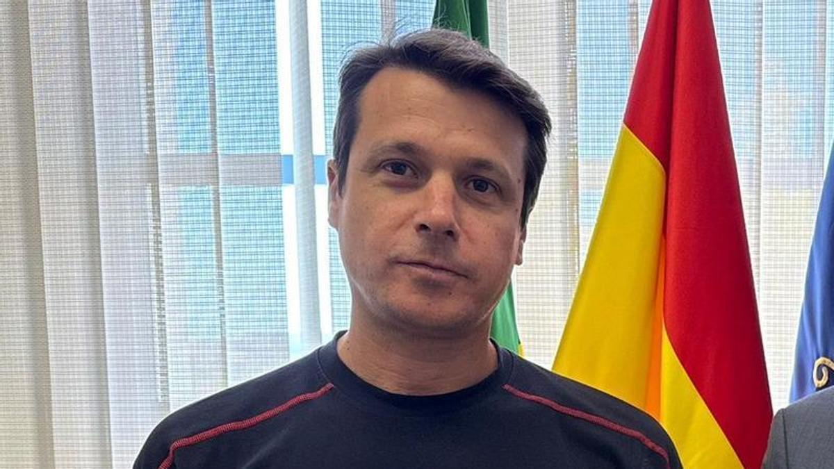 Adrián Nicolau ya es Oficial en prácticas del Cuerpo Municipal de Bomberos de Castelló.