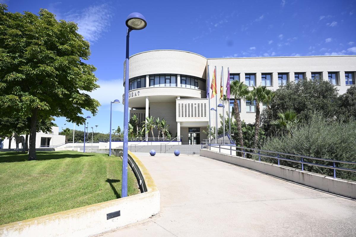 Fachada del rectorado de la UJI