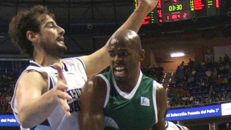 Doblas y Green, en el partido jugado por Unicaja y GBC en la primera vuelta en el Martín Carpena.