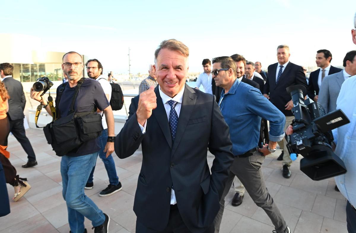 Torrevieja estrena el Paseo del Mar como nuevo espacio de ocio en el puerto