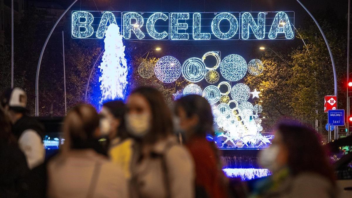 zentauroepp55997782 barcelona 26 11 2020 luces de navidad en gran via foto de fe201126225542 zentauroepp55997782 barcelona 26 11 2020 luces de navidad en gran via foto de fe201126225542
