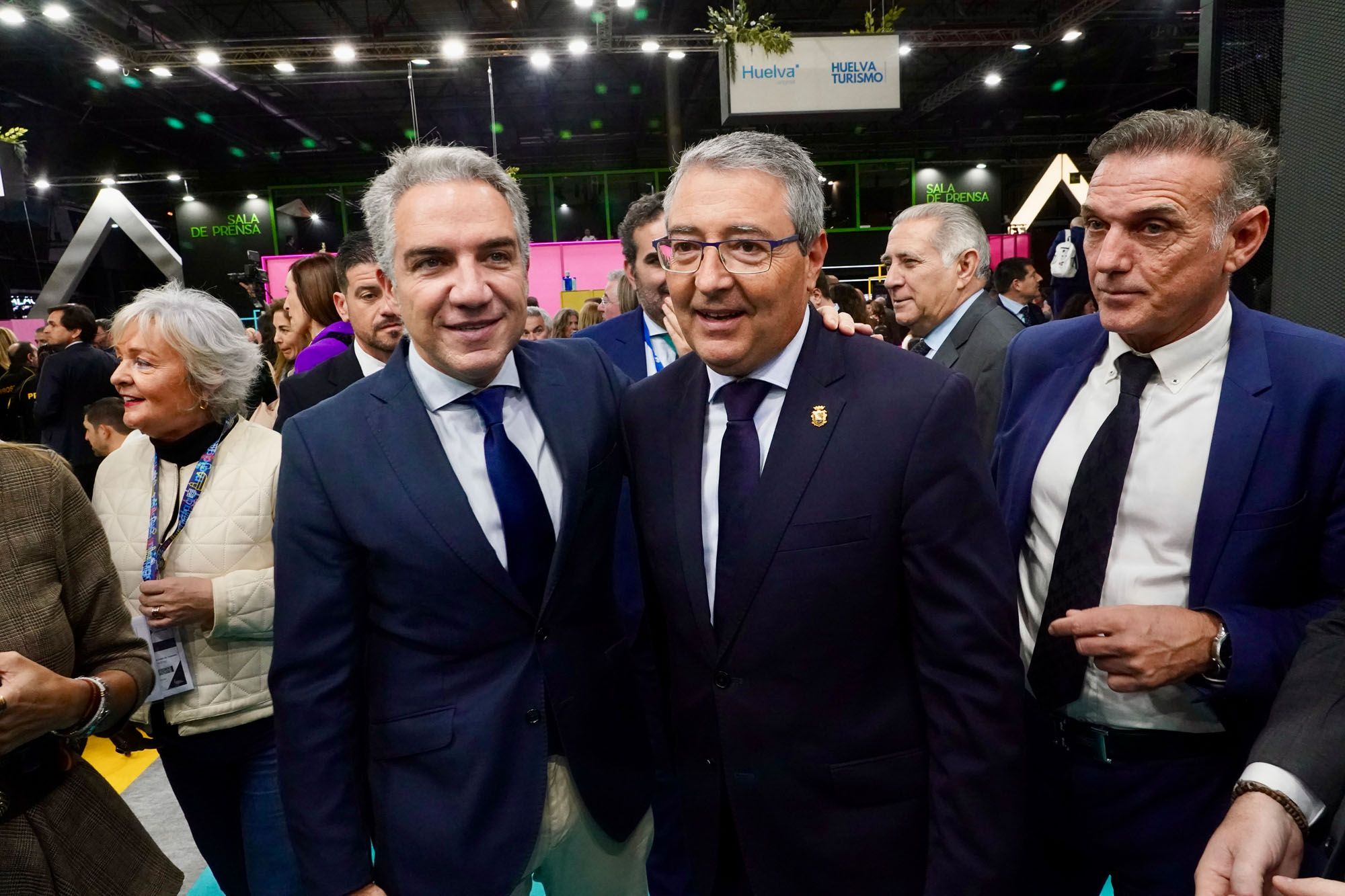 Juanma Moreno, en la jornada inaugural del stand de Andalucía en Fitur 2024.