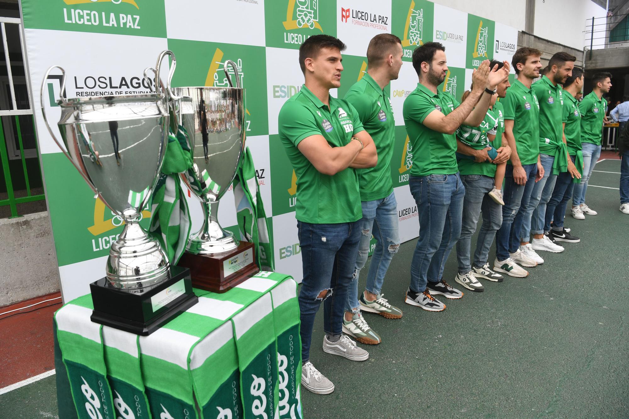 Fiesta verdiblanca en el colegio Liceo por el título de OK Liga