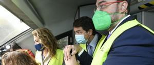 Barbón acompaña a la ministra de Trasporte y el presidente de Castilla y León durante una prueba del AVE. 