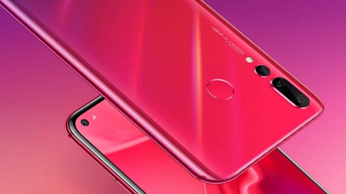 El nuevo Huawei Nova 4 se muestra en todo su esplendor