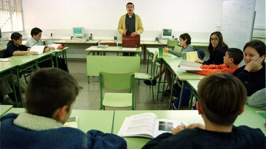 El juez da la razón a Educación en la carga lectiva asignada a religión