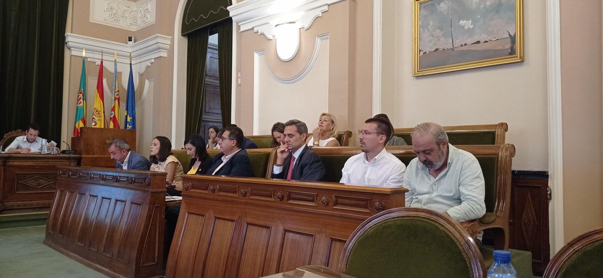 Bancada del gobierno local, PP y Vox.