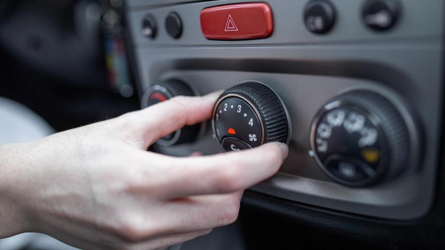 Ni 18 ni 23 grados: esta es la temperatura que debes tener dentro del coche en invierno