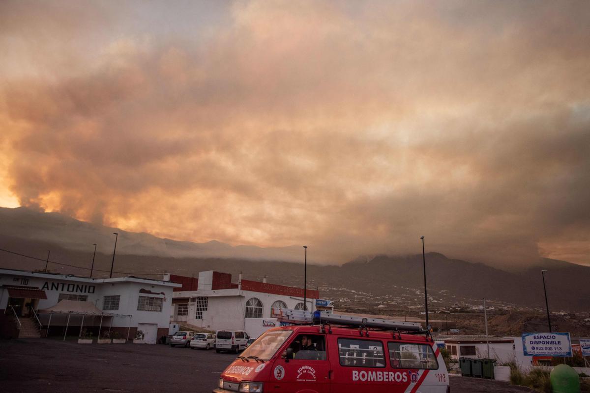 El incendio forestal de Tenerife, sin control