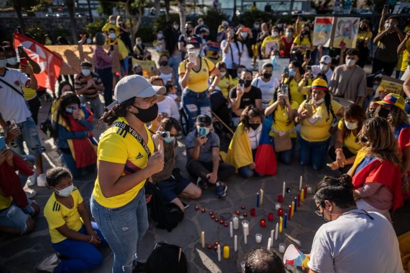 Concentración de repulsa en Santa Cruz de Tenerife por la represión en Colombia