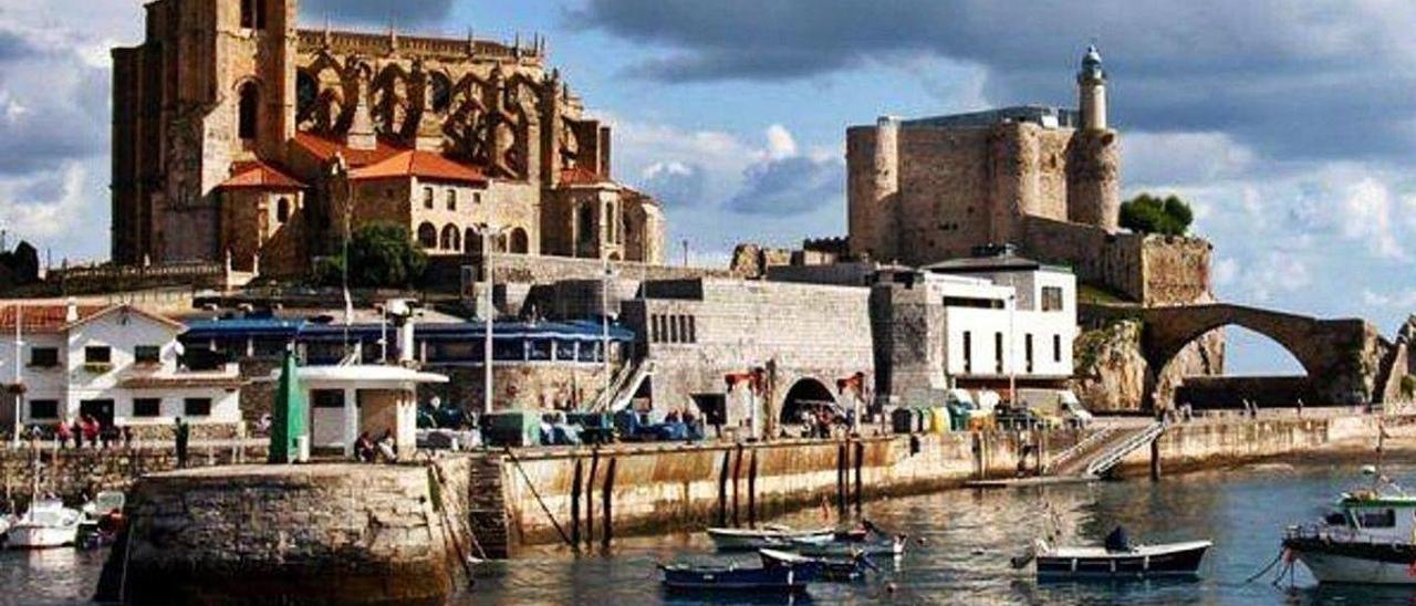 Día de puerto y templos en Castro Urdiales