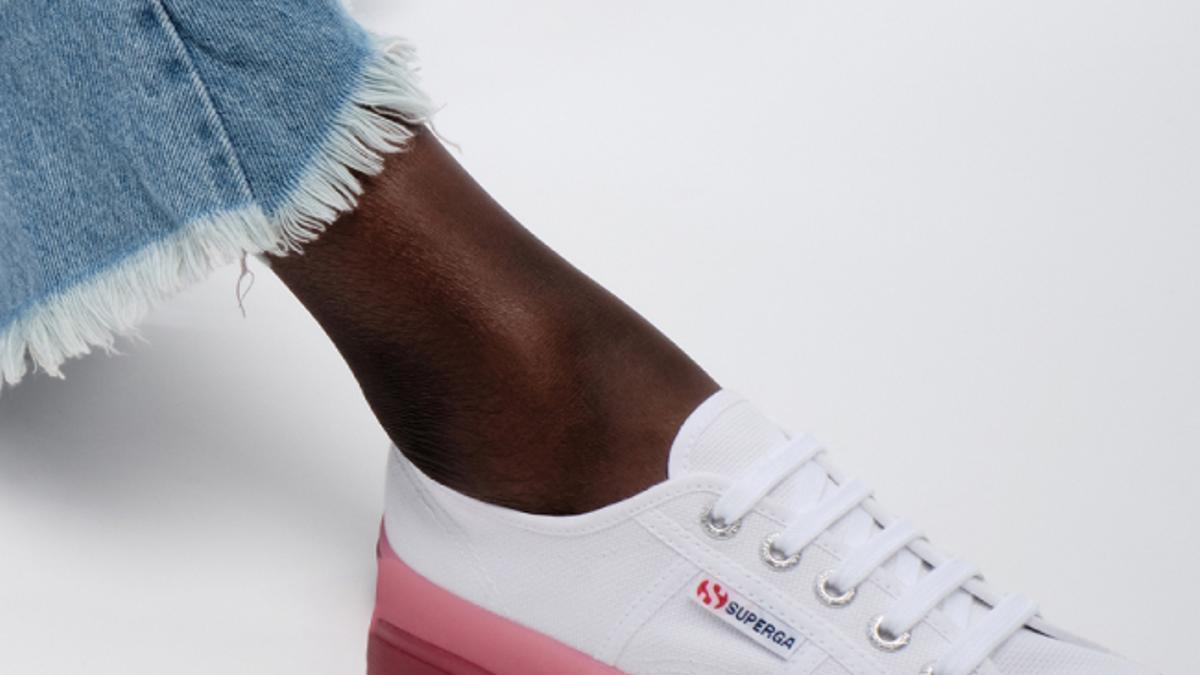 Superga lanza unas zapatillas con una suela que parece gelatina