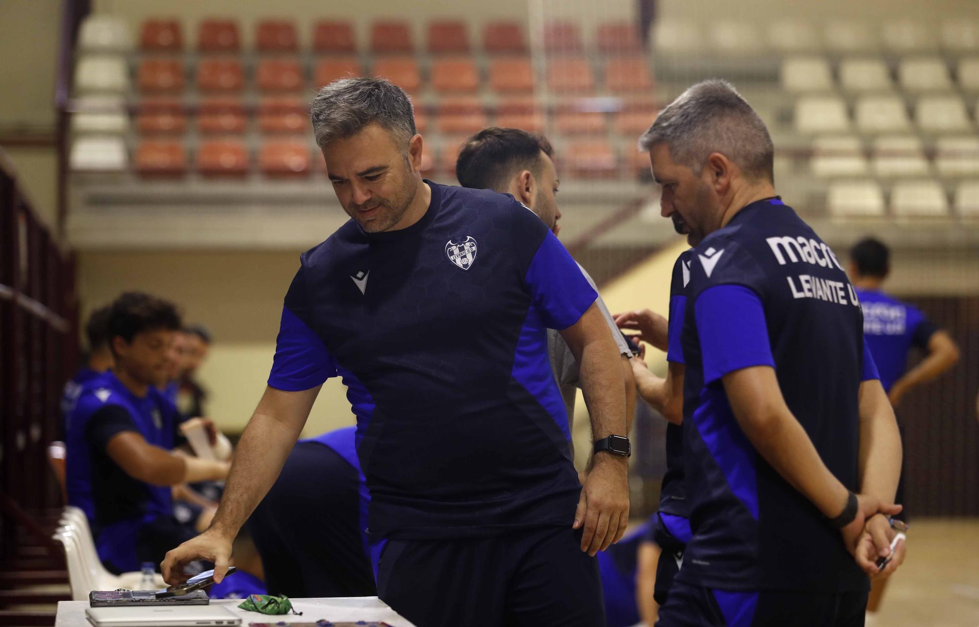 Primera sesión de trabajo para el Levante UD FS