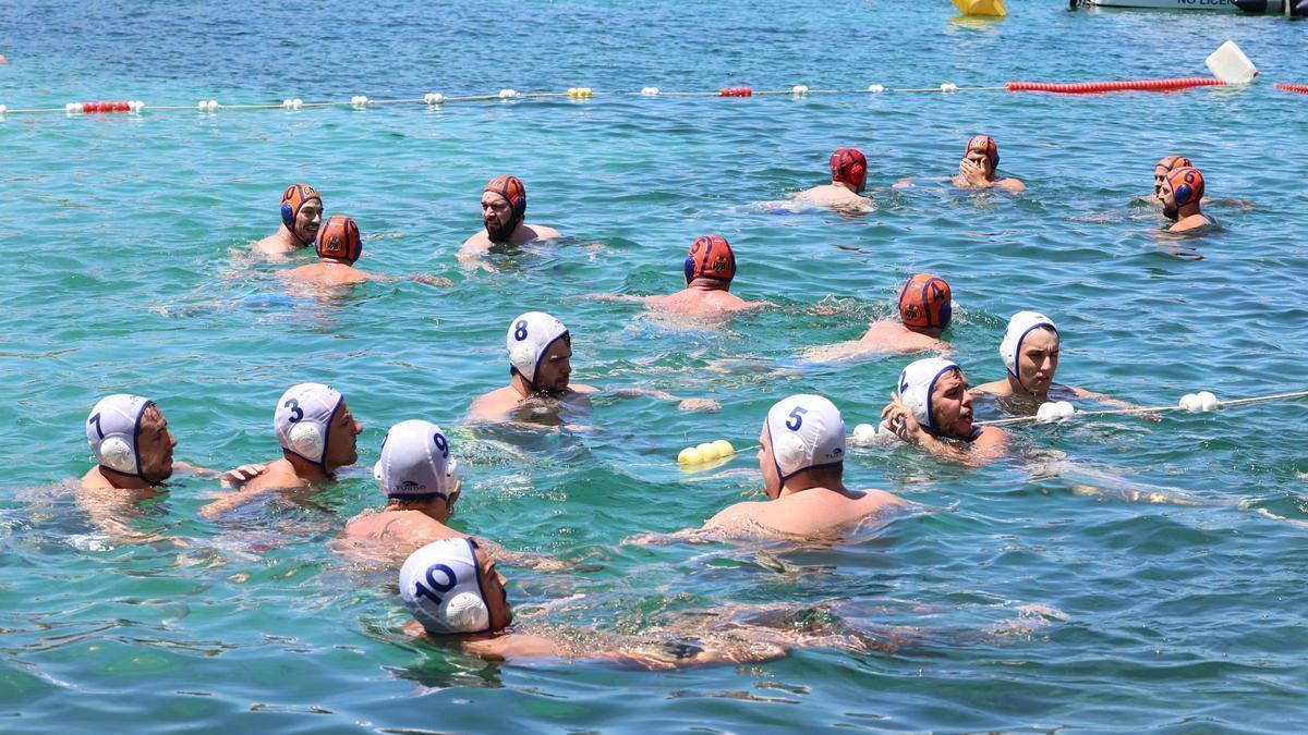 Imágenes de la fase final del Beach Polo Sant Josep disputado en Port des Torrent