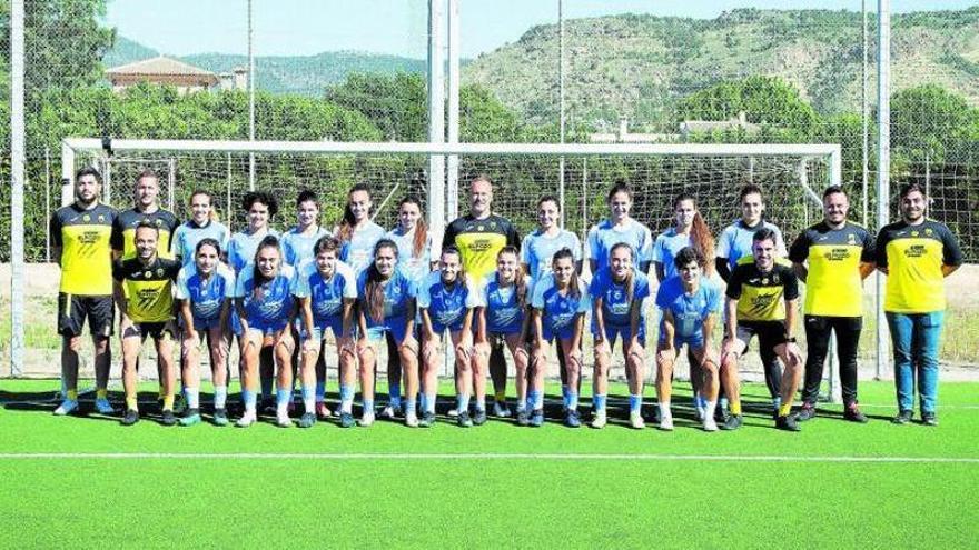 Las jugadoras del Alhama ElPozo posanen un entrenamiento. | EVA MOYA