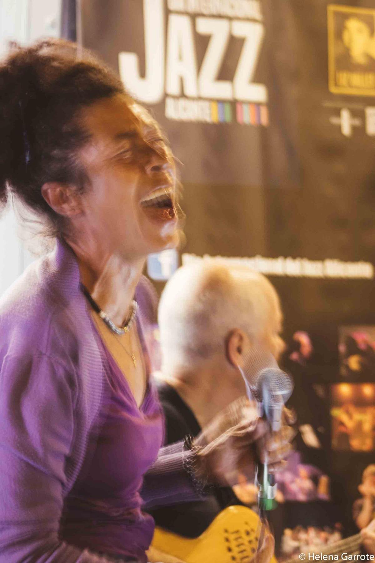 Klaud Gandia y Simone Catelacci protagonizan la noche de JazzDay en Life Shisha Lounge