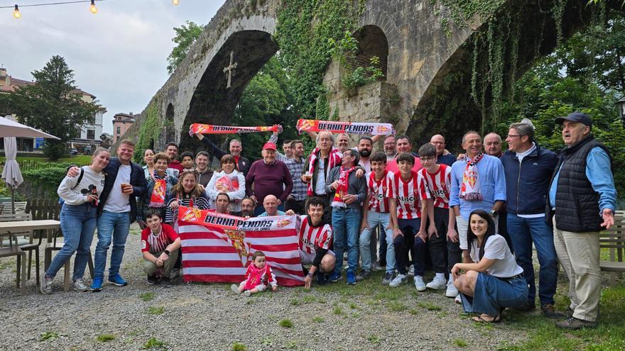 Así se vivió la clasificación del Sporting para el play-off en Cangas de Onís