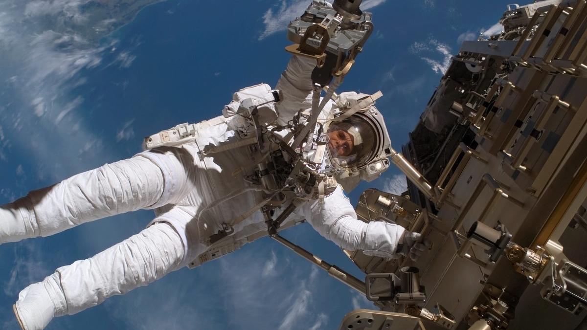 El astronauta Christer Fuglesang, en la Estación Espacial Internacional, en diciembre del 2006.