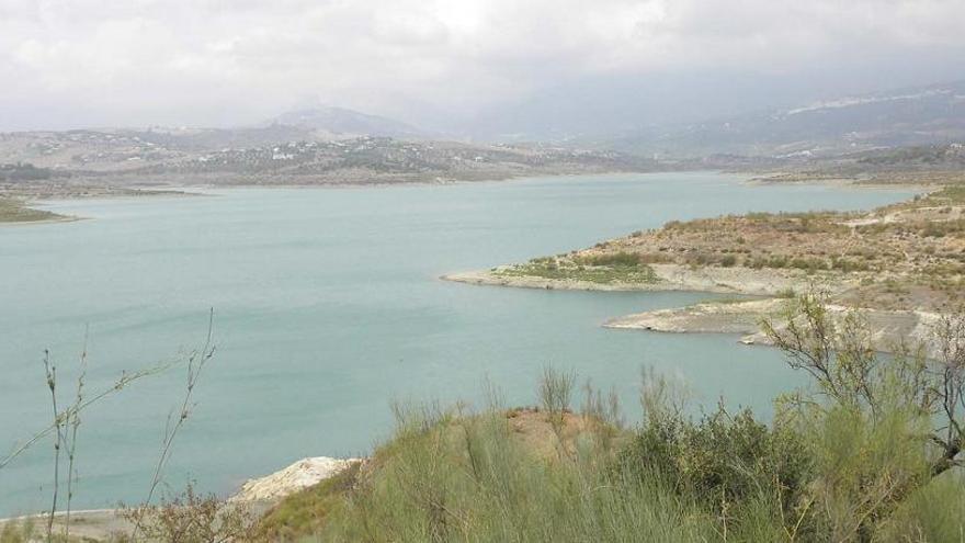 El embalse de la Viñuela se encuentra en situación de prealerta, por debajo del 30% de su capacidad.