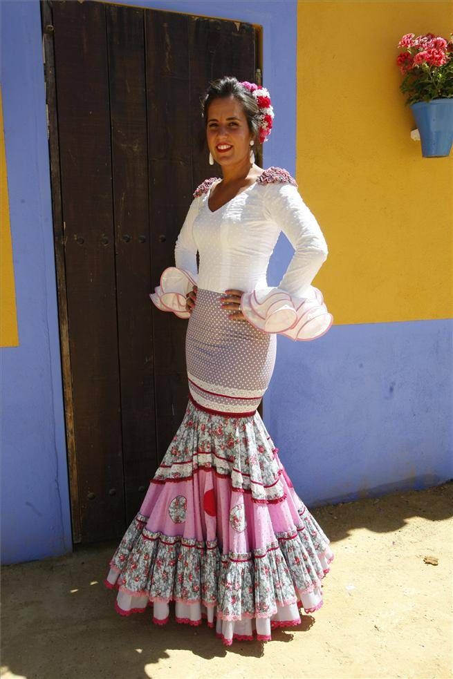 FOTOGALERÍA / TRAJES EN EL ARENAL