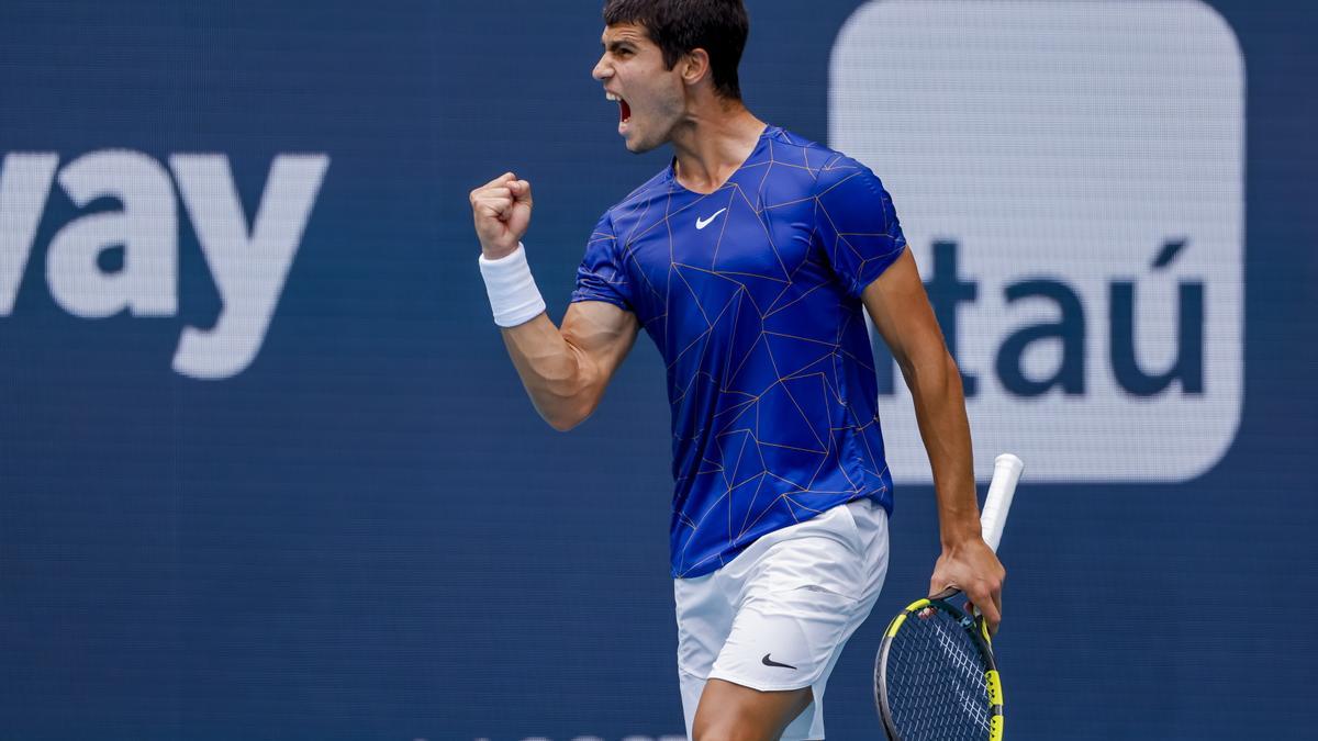 Carlos Alcaraz celebra un punto en la final ante Ruud