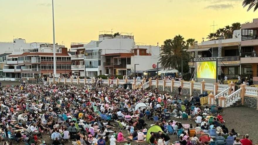 'Súbete a la Ola de la Vida' regresa a las costas de Telde con música, cine y talleres