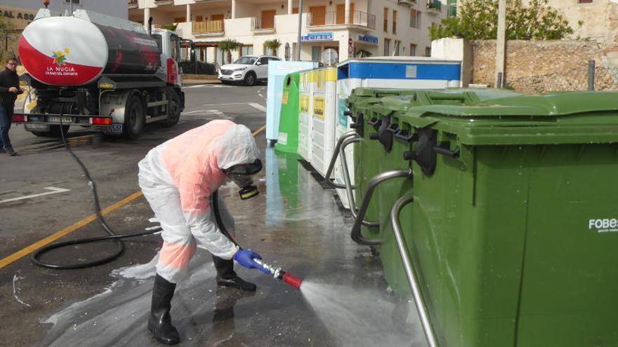 La Nucía aplica una campaña de desinfección contra el coronavirus