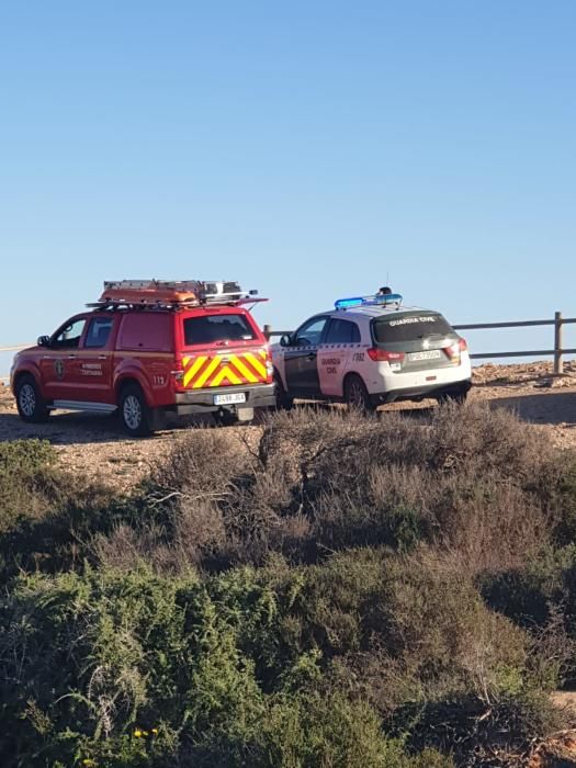 Un guardia civil salva la vida a una mujer que cayó por un acantilado de Cabo de Palos