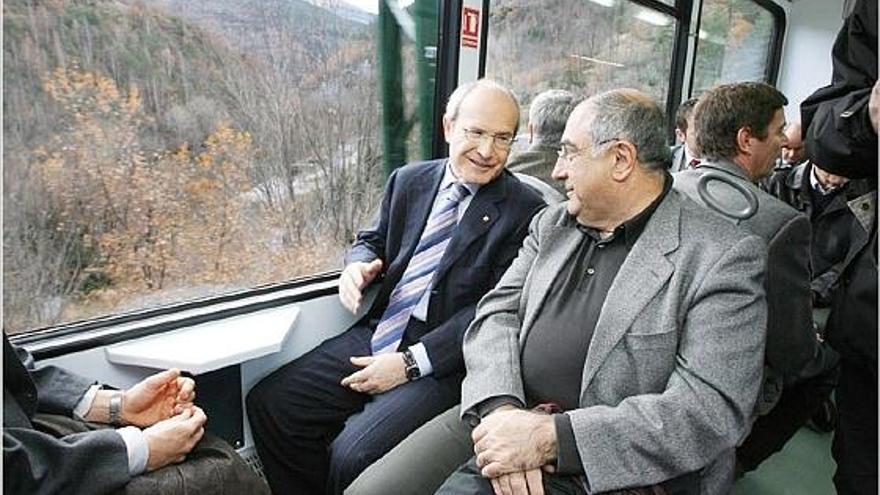 José Montilla i Joaquim Nadal ahir al cremallera de Núria en la visita de les obres del nou túnel del Roc del Dui.