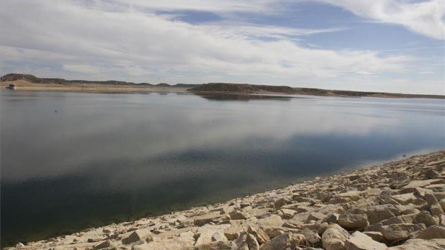 Los embalses de la cuenca del Ebro, al 59,7%, tras subir un 1,7% en una semana