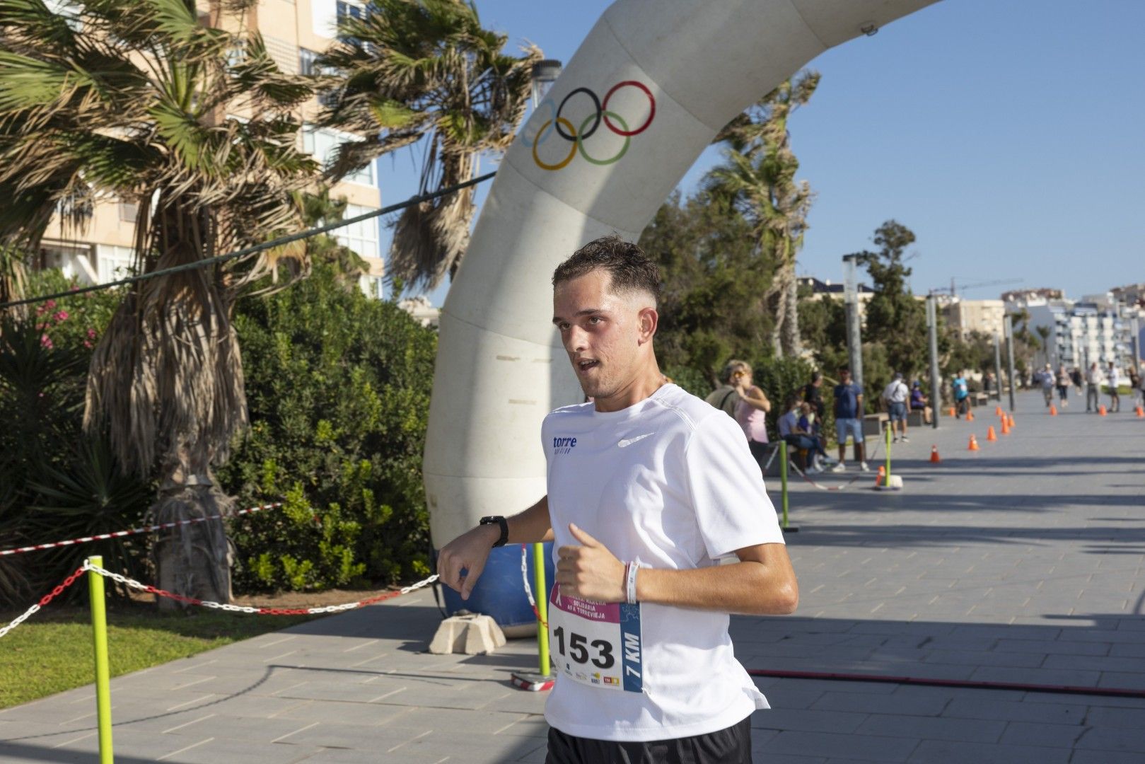 Así fue en imágenes una nueva edición de la carrera solidaria de AFA Torrevieja