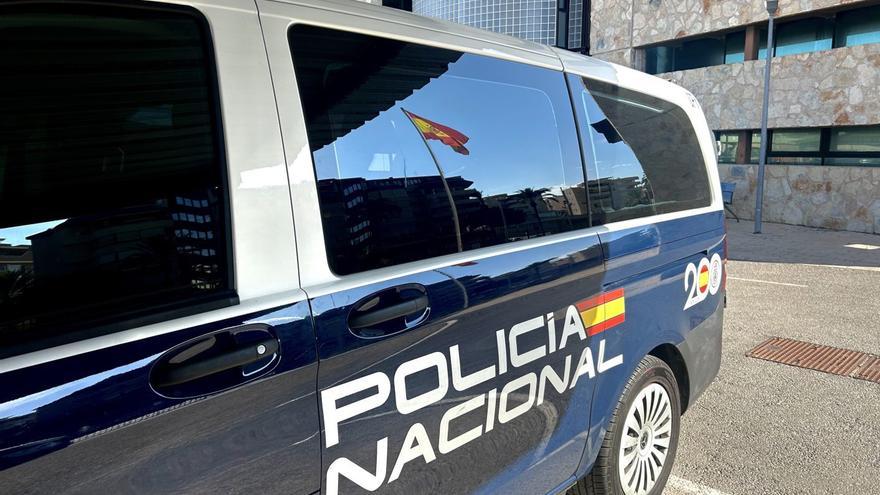 El TSJB corrige una condena y rebaja la multa a dos policías de Palma por excederse durante una detención