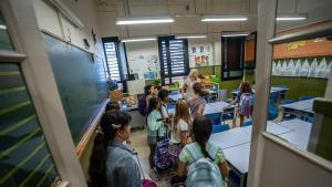 Alumnado entrando a su clase el primer día de curso, el año pasado en Catalunya.