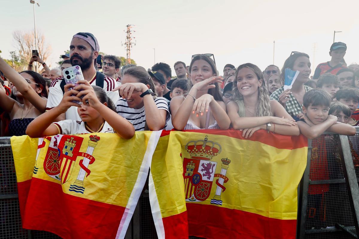 Locura en Foios para recibir a Ferran Torres