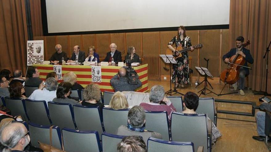 «Labordeta en el actual Congreso sería marciano, no beduino»