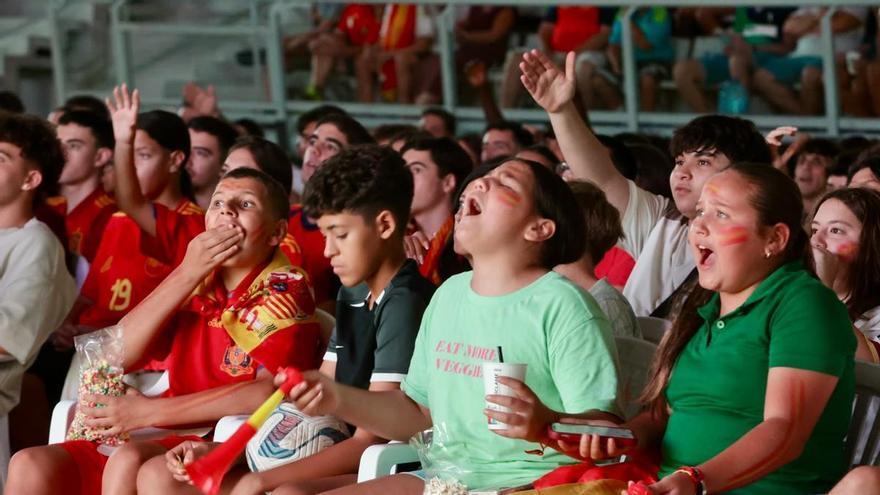 Así se vive el partido de España contra Bélgica en el Centro de Tecnificación de Alicante
