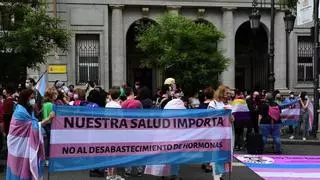 La ley trans evitará el desabastecimiento de los tratamientos hormonales para este colectivo