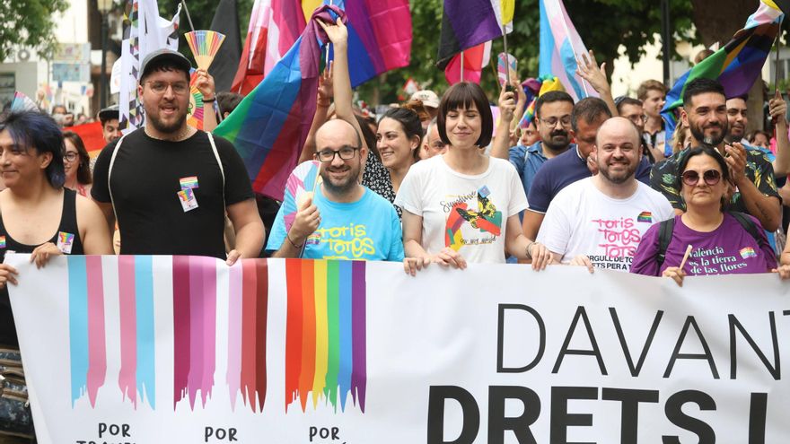 Así ha sido la manifestación del Orgullo en Nàquera tras el veto a la bandera Lgtbi+