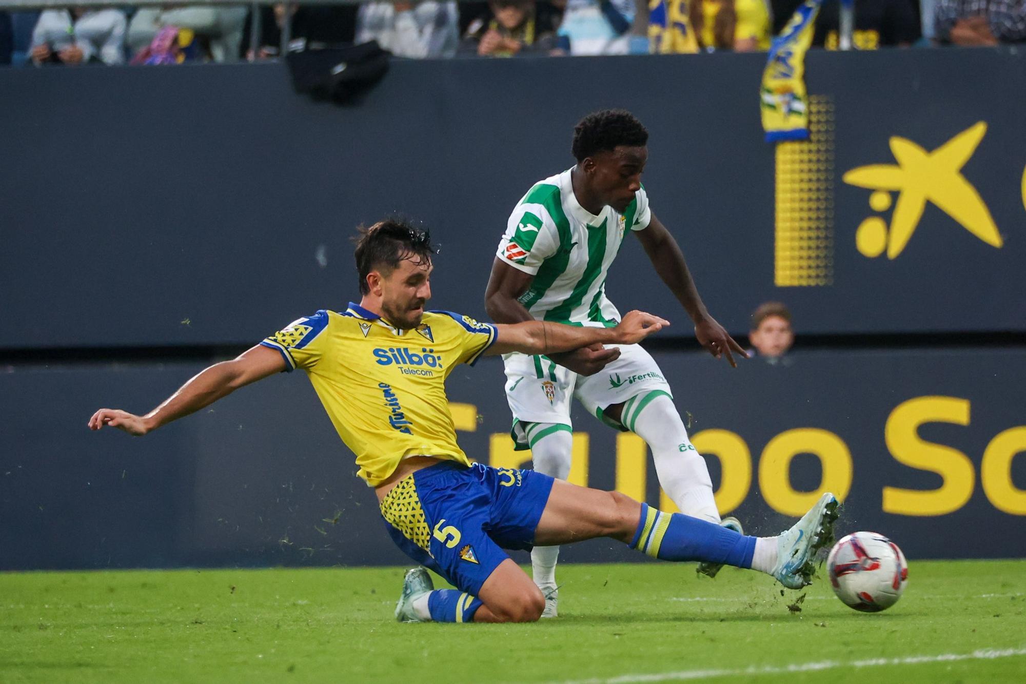 Cádiz CF-Córdoba CF | Las imágenes del partido de la Liga Hypermotion
